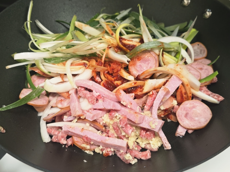 본맛송탄부대찌개 군포점 사진 5