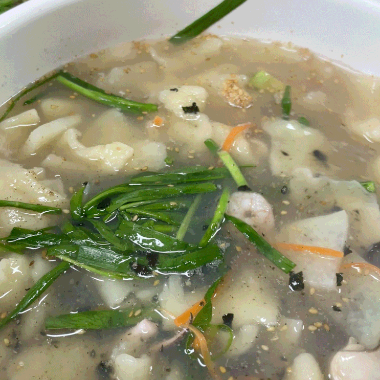  해물손수제비, 손칼국수, 만두국은 기장집국수로 오세요 | 여행필수 코스 & 기장시장 칼국수 맛집
