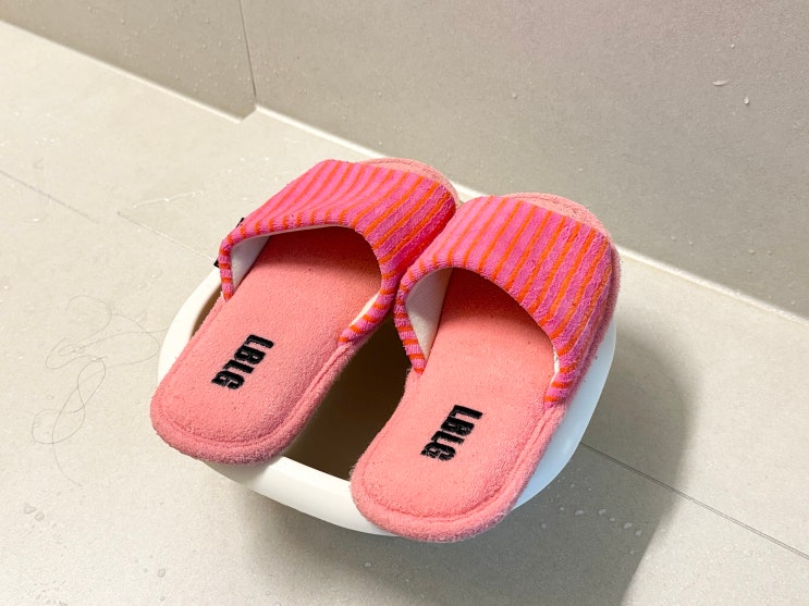  거실화 세탁 이렇게 해야 냄새 없이 깔끔하게 관리할 수 있어요
