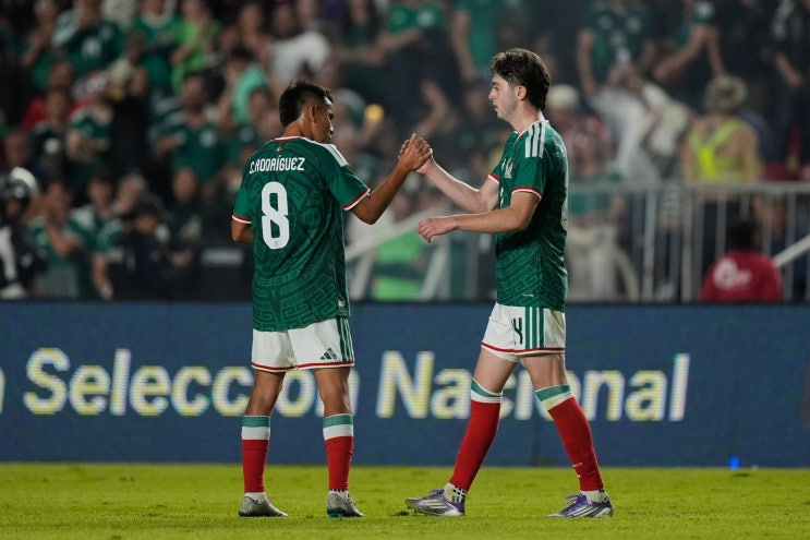  멕시코, 국내파로 아이슬란드에 4-0 대승! 월드컵 청신호?