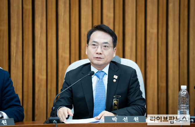더불어민주당 <b>박선원 의원</b> 프로필