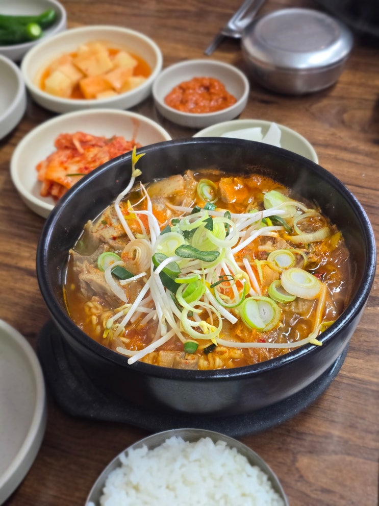  수원 탑동순대국 얼큰라면 순대국 후기, 양 많고 국물 진한 맛집