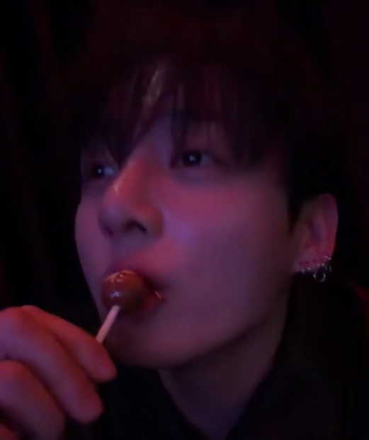  방탄소년단 정국, 위버스 라이브 방송 중 욕설 논란?