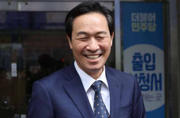 더불어민주당 강원도지사 후보, 우상호 전 수석 프로필