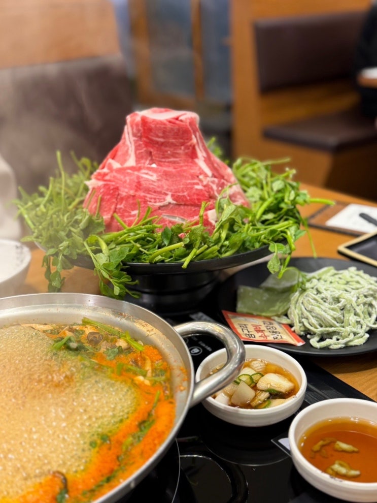  장기동 라베니체 맛집 담구리 샤브칼국수, 미나리 폭탄에 가성비까지 챙긴 곳