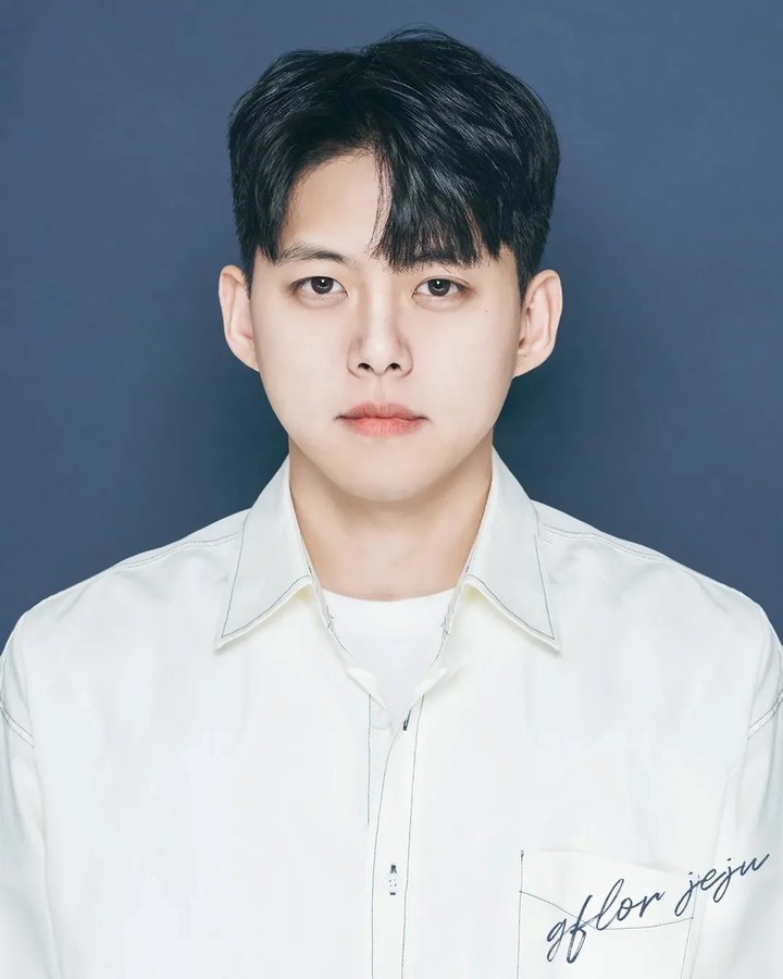 "성매매 <b>멤버</b> 실명 푼다" <b>유키스</b> 동호 전 부인, 형사고소 예고 ㄷㄷ