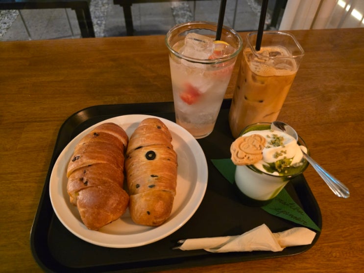  밤리단길카페 일산디저트 소금빵맛집, 몽킽 일산밤리단길카페 본점