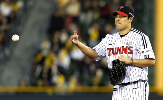 'LG 이적 후 최전성기' 2026년 시즌 KBO 통산 홀드 1위에 도전할 이 선수, LG 김진성(KBO)