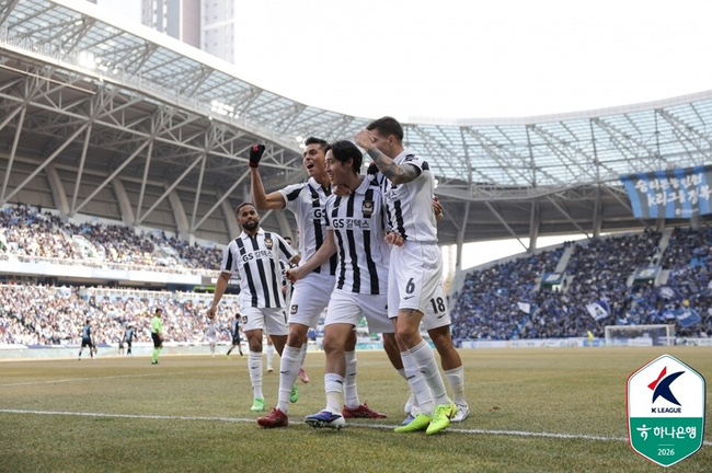  2026 K리그1 개막전 경인더비의 주인공은 FC서울이었다