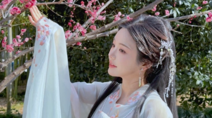   이유비 상하이 점령? 왕홍 변신부터 이다인 둘째 소식까지 대박