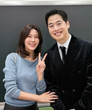   "넌 학생이고, 난 선생이야!" 김하늘·김재원, 24년 만의 감동 재회
