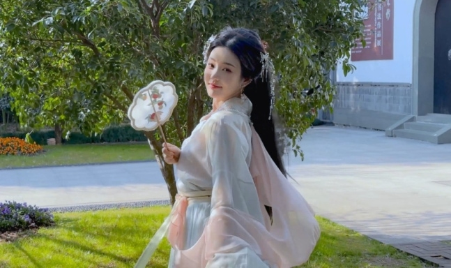  견미리 딸 이유비 상하이 왕홍 체험 브이로그…망했어요? 반전 결과에 모두 놀란 이유 