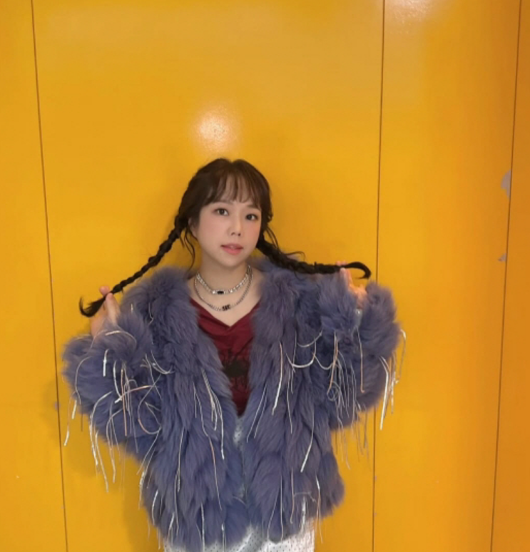  홍현희, 40kg대 턱선 변화와 함께 봄 패션 완벽 소화