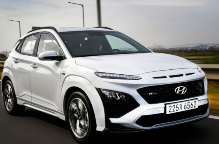   1500만원대 중고 소형 SUV 인기 폭발! "아빠, 첫 차는 경차 말고 이걸로 할게요"