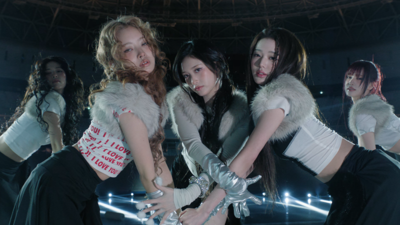 IVE: The Top 4th Gen Girl Group? Review & Praise for Their New Song 'BLACKHOLE' + Wallpaper Share