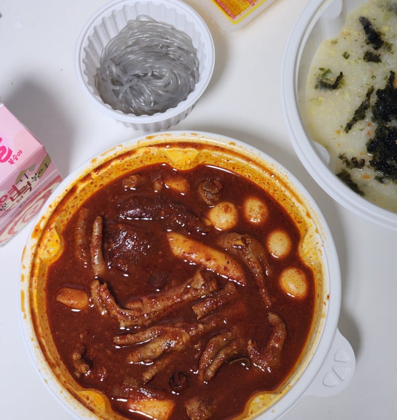 엽떡 신메뉴 국물통뼈닭발 맵기, 당면 추가 / 계란 야채죽