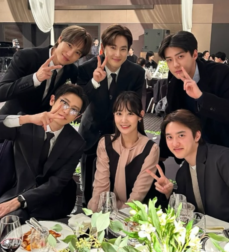 찬열 친누나 박유라, 수호 친형 결혼식서 엑소 멤버들과 특급 만남!