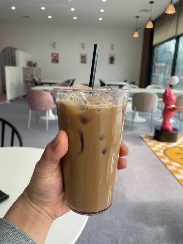  군산 신상카페 산북동 1018 BLOOM 블룸 반려동물출입가능 야외테라스카페 군산카페 맥주안주 군산믹스커피 1018클래식