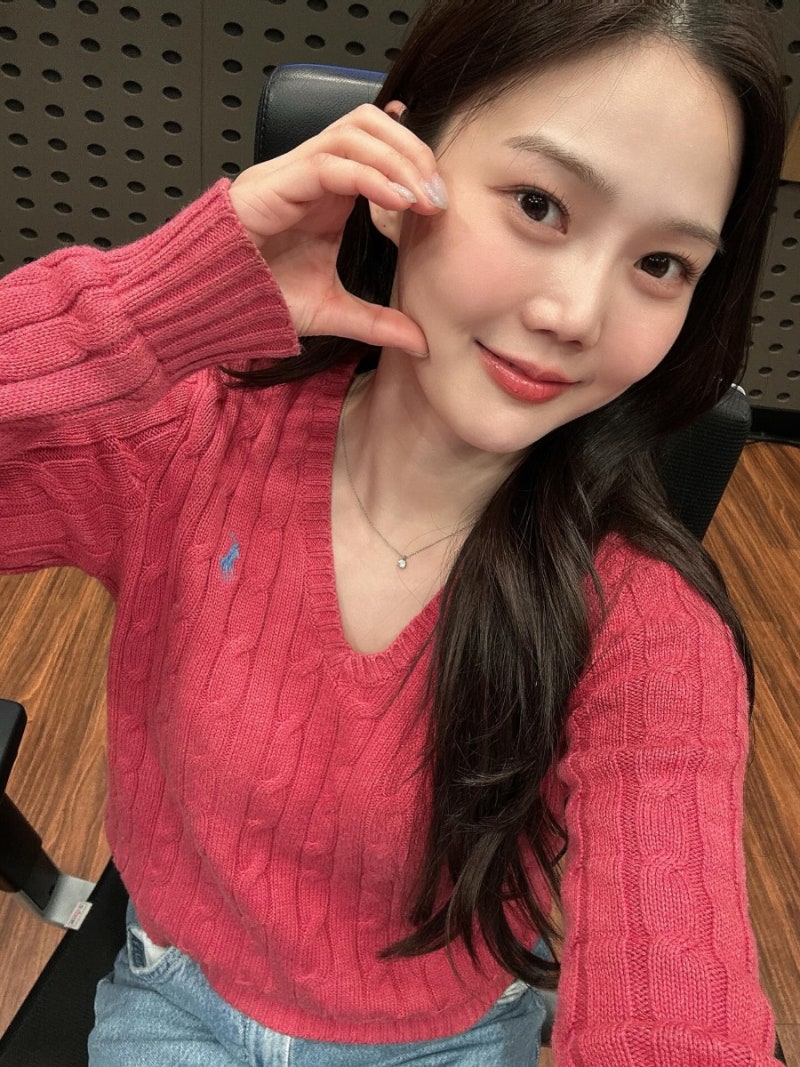 260301 오마이걸 효정의 볼륨을높여요 공식인스타 효정
