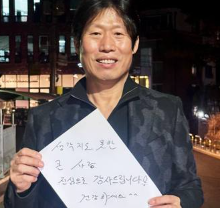   유해진, '왕사남' 800만 돌파에 찐 미소! "생각지도 못한 큰 사랑에 얼떨떨"