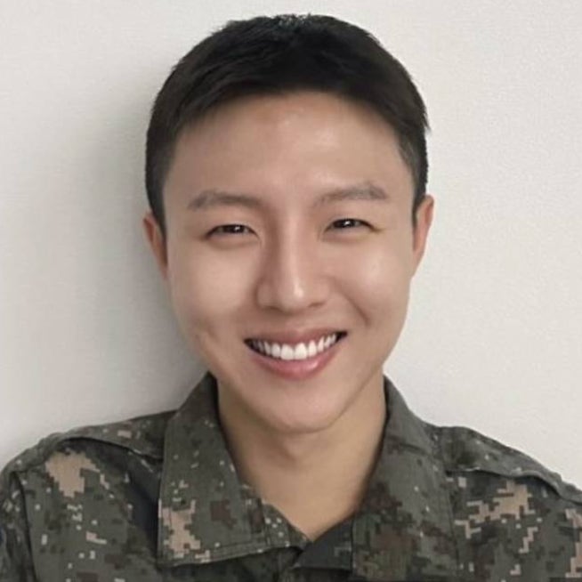 드디어 돌아왔다” 유승우 전역... 마포에서 파티까지? 누구랑?
