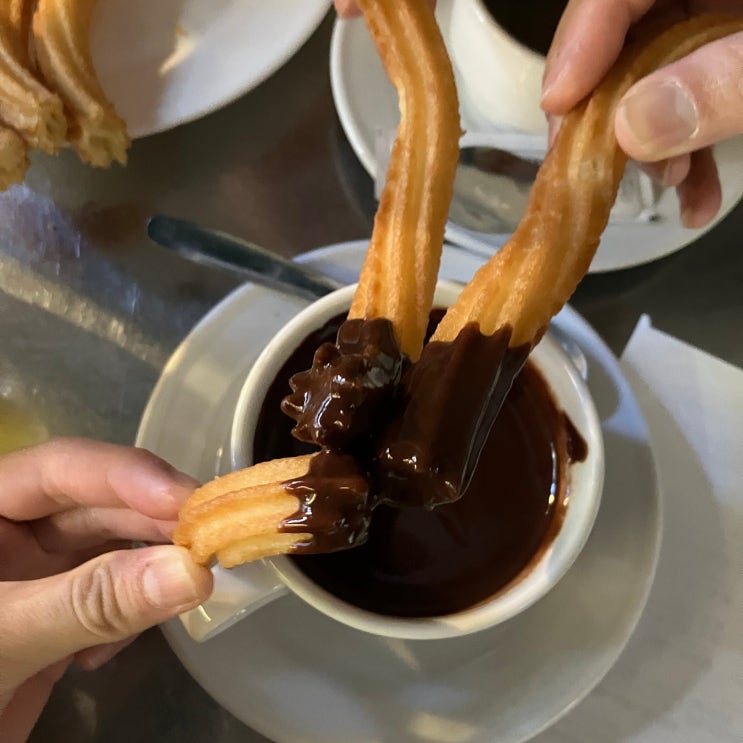  마드리드의 첫날 / 카날레하스 광장, 푸에르타 델 솔 광장/ 초콜라테리아 산 히네스(Chocolatería San Ginés)
