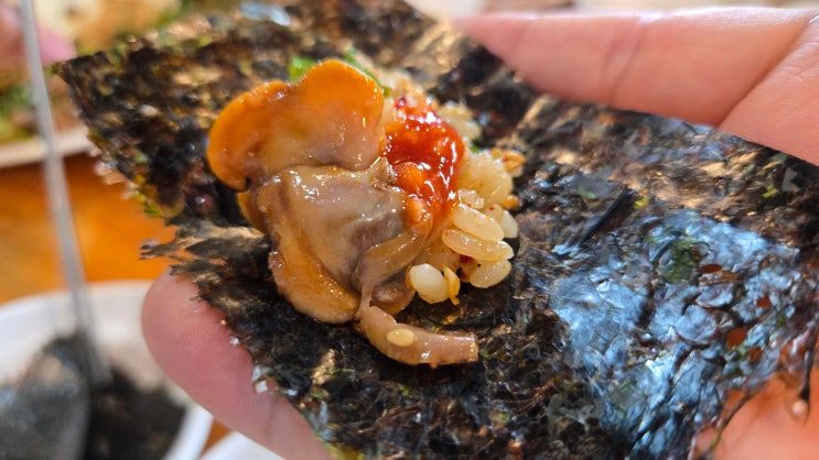 [강원도, 강릉] 강릉 엄지네포장마차 본점 - 맛있는 꼬막무침 비빔밥의 원조,  육사시미와 같이 먹기를  추천하는 강릉 여행 원조 맛집