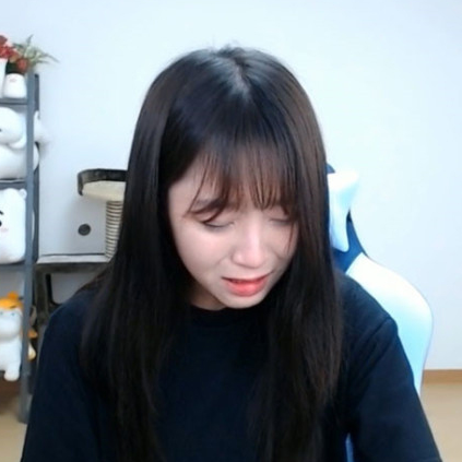  '이 몸으로 방송한거야?' 건강한 줄 알았는데.. 억대 수입 유투버 몸상태는 심각했다