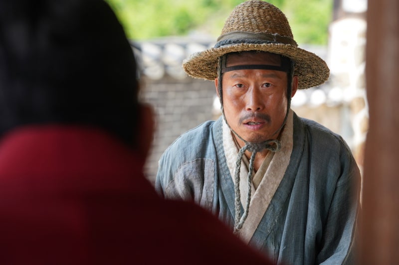 유해진, 현빈 소속사 이적 논의 새 둥지 논의