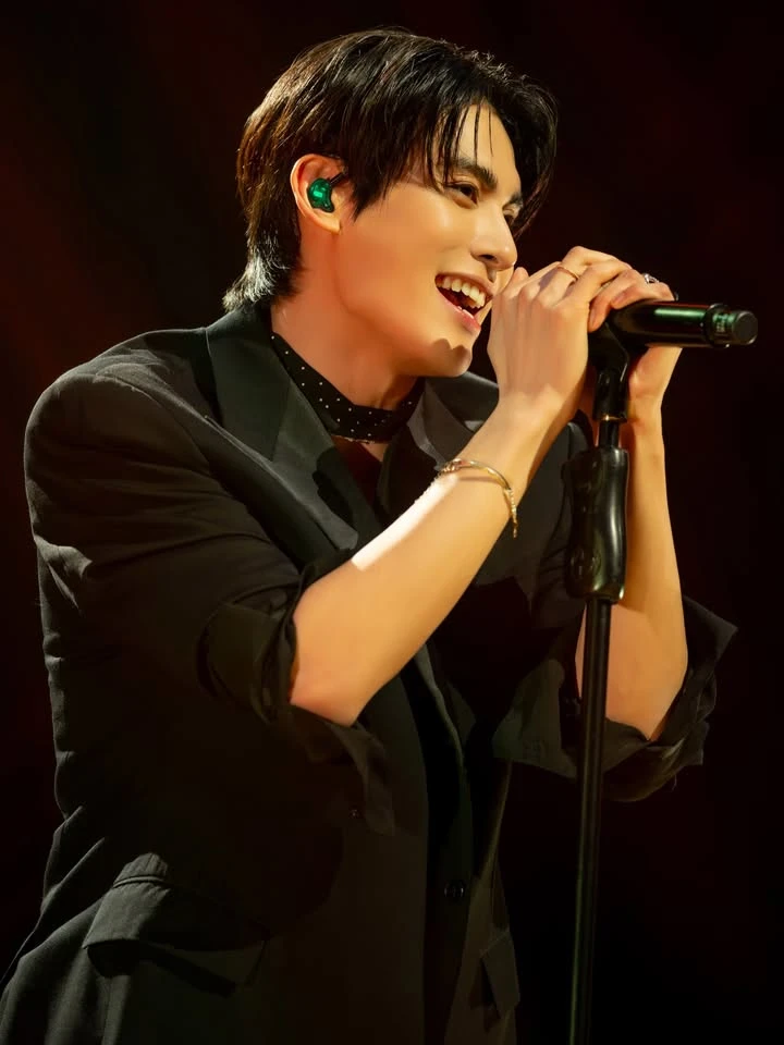 무대를 장악하던 춤선, 잠시만 안녕! SF9 유태양 3월 현역 군악대 입대 공식 발표 및 나이 프로....