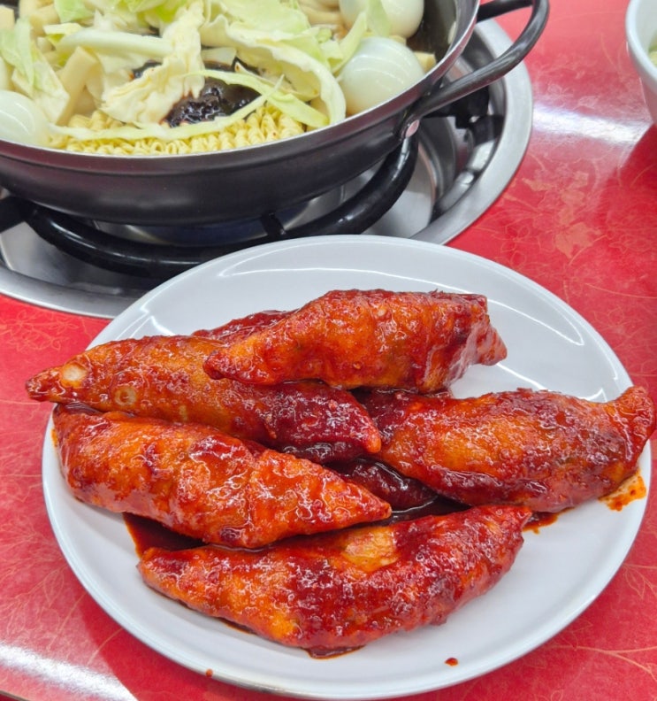  서울 이수역 '애플하우스' 무침군만두/순대볶음/춘장 즉석떡볶이 맛집! 무침군만두 블로그 리뷰 1만개 돌파