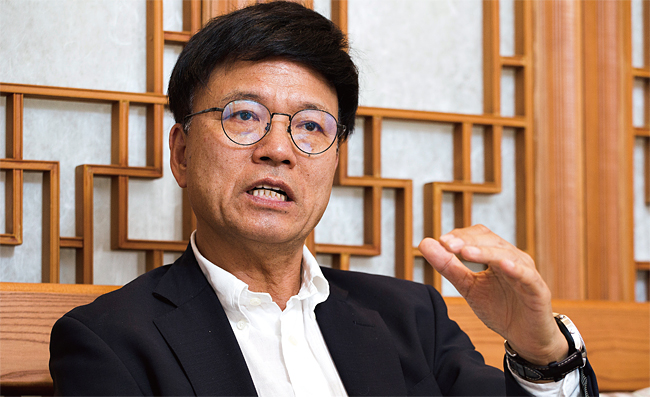 '<b>문재인</b> 정부 치매 발언... 총리급 지명! 프로필 고향 <b>나이</b> 학력
