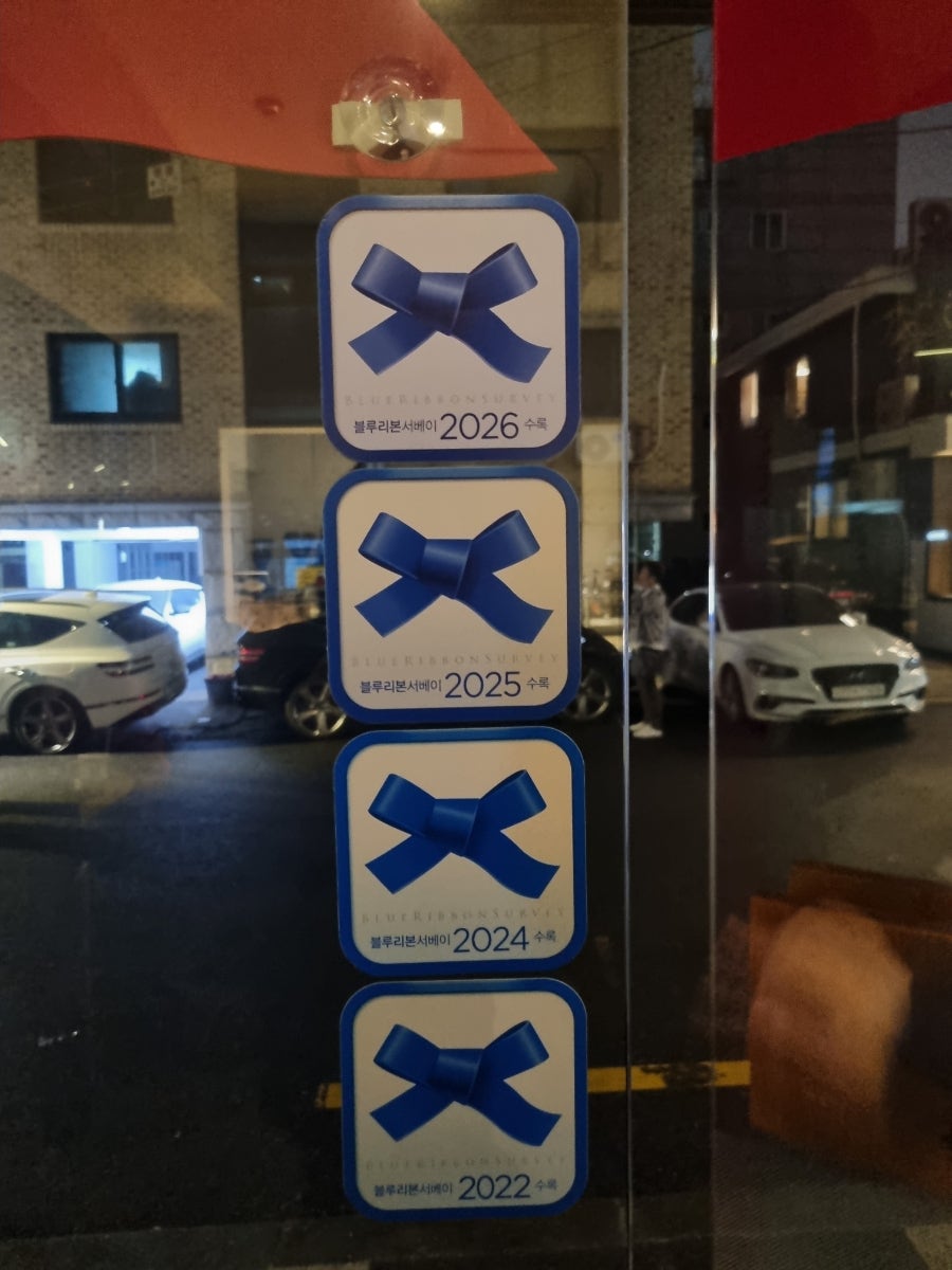 컴컴베이커리카페 사진 4