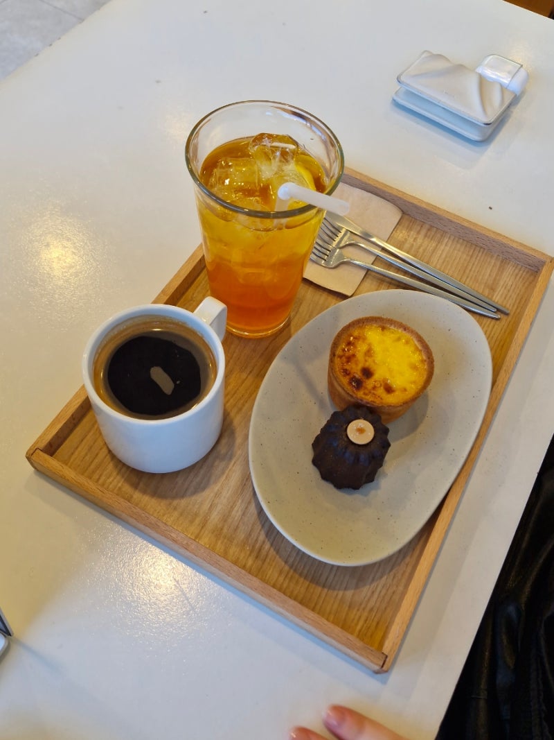 [망우카페] 세훈: 통창이 있는 망우역 구움과자 맛집 / 디저트카페, 타르트