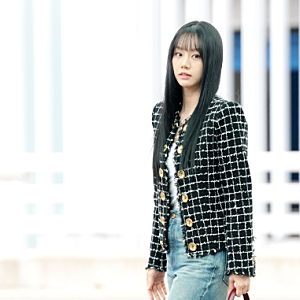배우 혜리 공항패션 발망 가방 트위드자켓 가격은?