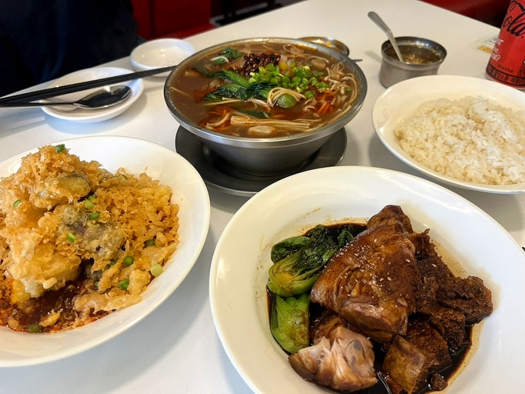  시먼딩 맛집 대만 곱창국수를 대구 경대병원 러우완에서 먹어요