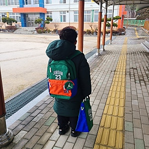 초등학생 가방 나이키키즈 조던 레트로 바시티 백팩 초등학교 입학선물