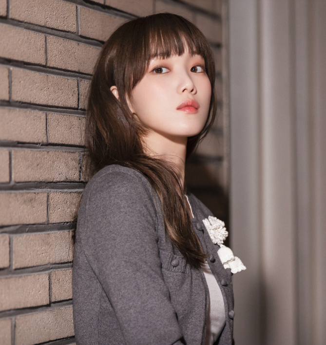 [이성경 프로필] '찬란한 너의 계절에' 모델에서 믿고 보는 배우가 되기까지 [나이, 키, 학력,....