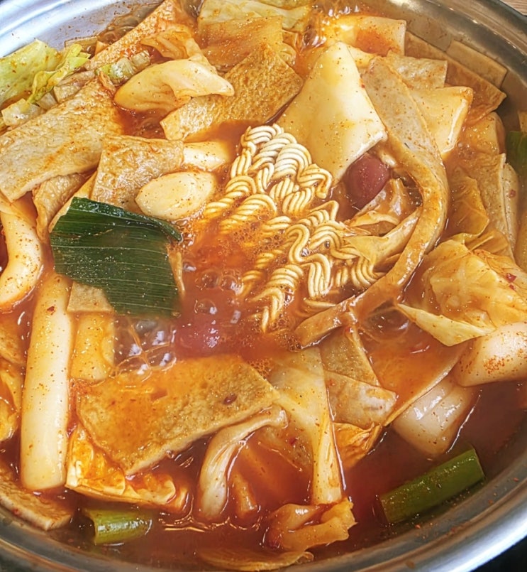  [괘법동]가성비 끝판왕 부산 떡볶이 무한리필 맛집 '두끼 부산사상점'