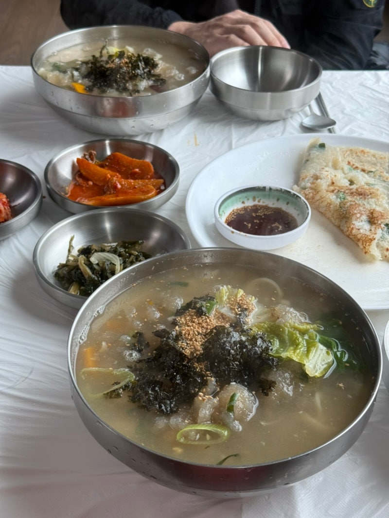 평창여행 ② | 대관령 양떼목장 근처 맛집, 쫀득한 감자옹심이가 일품인 '이촌쉼터' (내돈내....