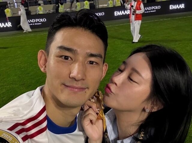 티아라 소연, 두바이 근황 공개, 중동 긴장 속 달달한 신혼 부부