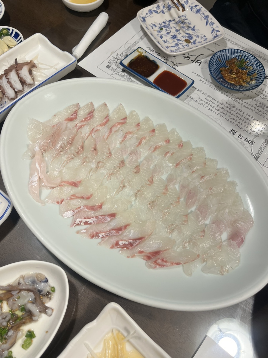 바닷가횟집 사진 1