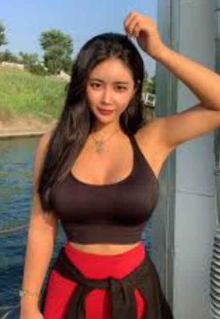   피치힙마법사 황서이 허얇엉볼 체형의 아이콘, 그녀가 사랑받는 이유!