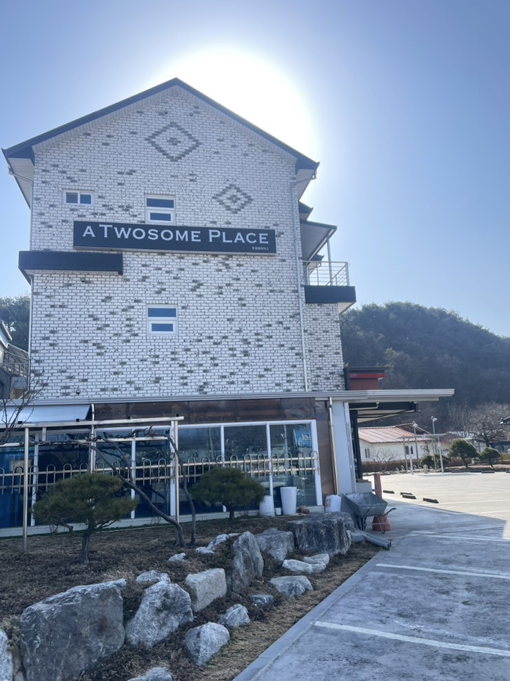 투썸플레이스 춘천동면점 사진 2