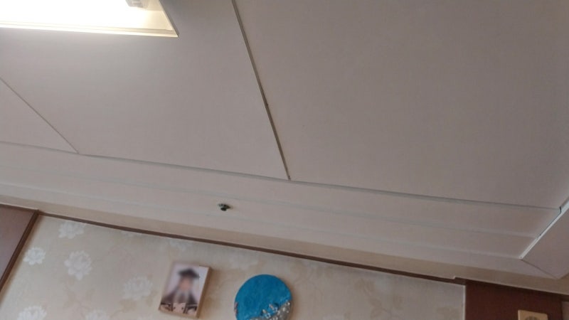 💧 인천 연수구 옥련동 아파트거실 등박스 처짐 → 철거 후 보강목 설치·석고 마감으로 안전 복구