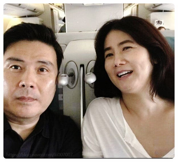  90년대 전설의 국민 미녀 심은하 25년 만의 비행기 근황 사진과 복귀 사기극의 모든 진실