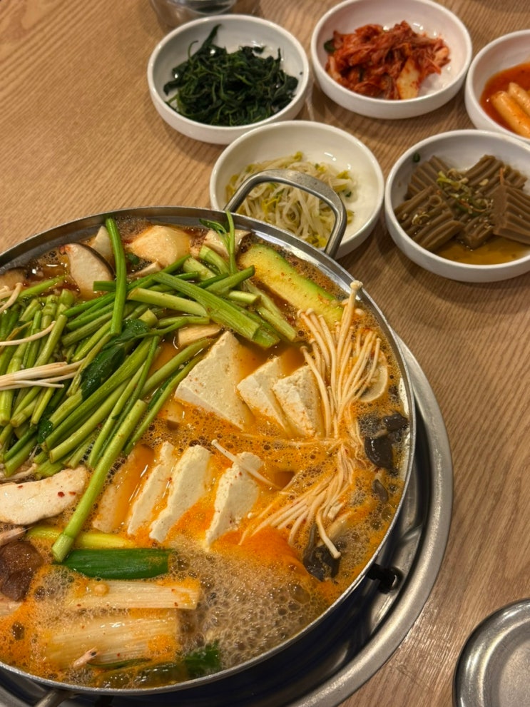  종로 맛집 관철동 미당순두부 두부버섯전골!