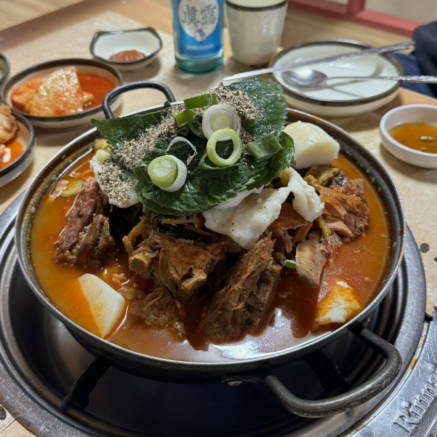 돌식당할머니감자탕 사진 1