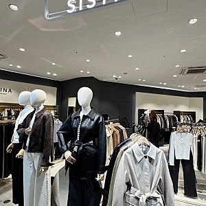 시스티나 SISTINA 여성 가죽자켓 벨티드 페이크 레더 트렌치 코트 착샷