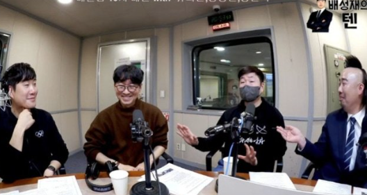   장항준 감독의 1000만 공약 대반전 성형 대신 커피차?!